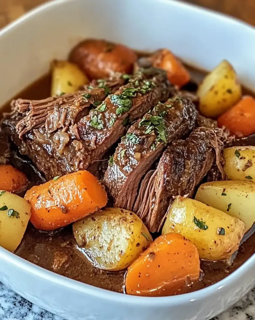 Easy Crockpot Roast with Potatoes and Carrots