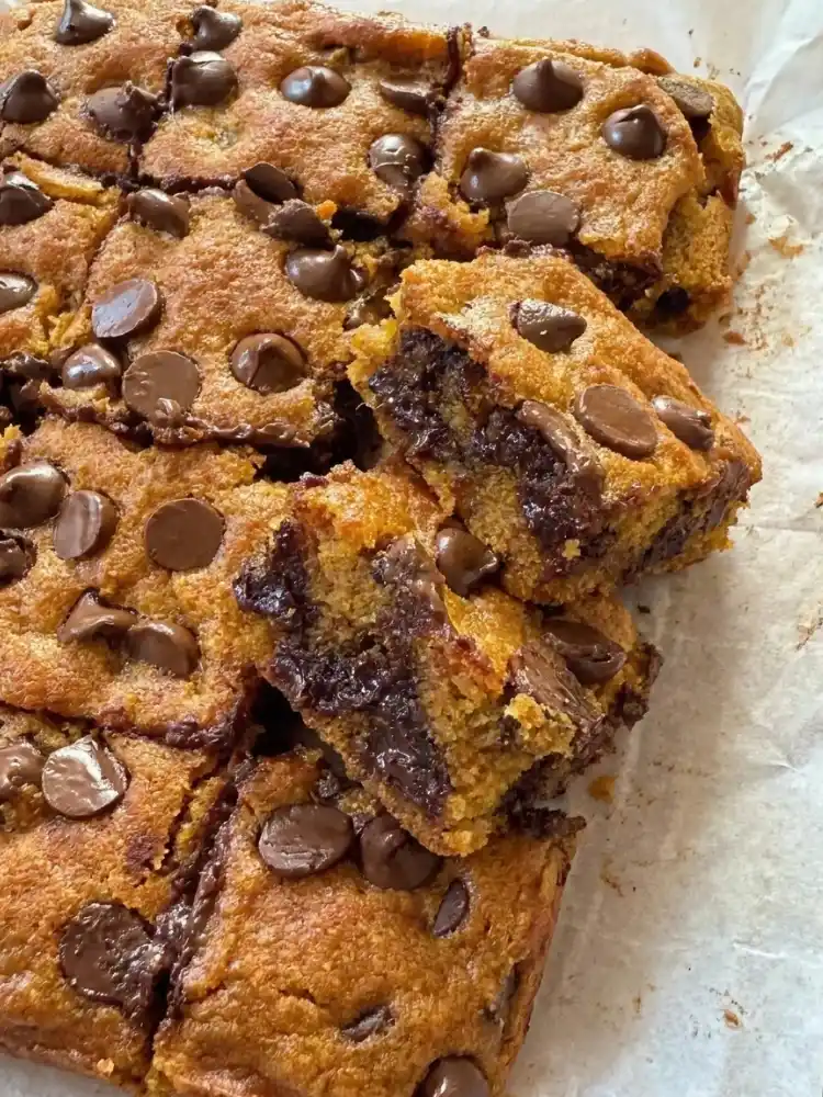 Gluten-Free Pumpkin Chocolate Chip Blondies